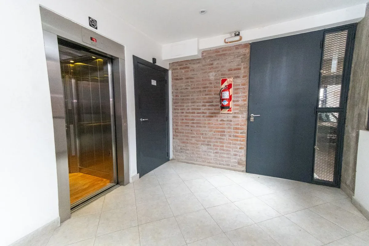DEPARTAMENTO DE 2 DORMITORIOS EN BARRIO SUR foto 5