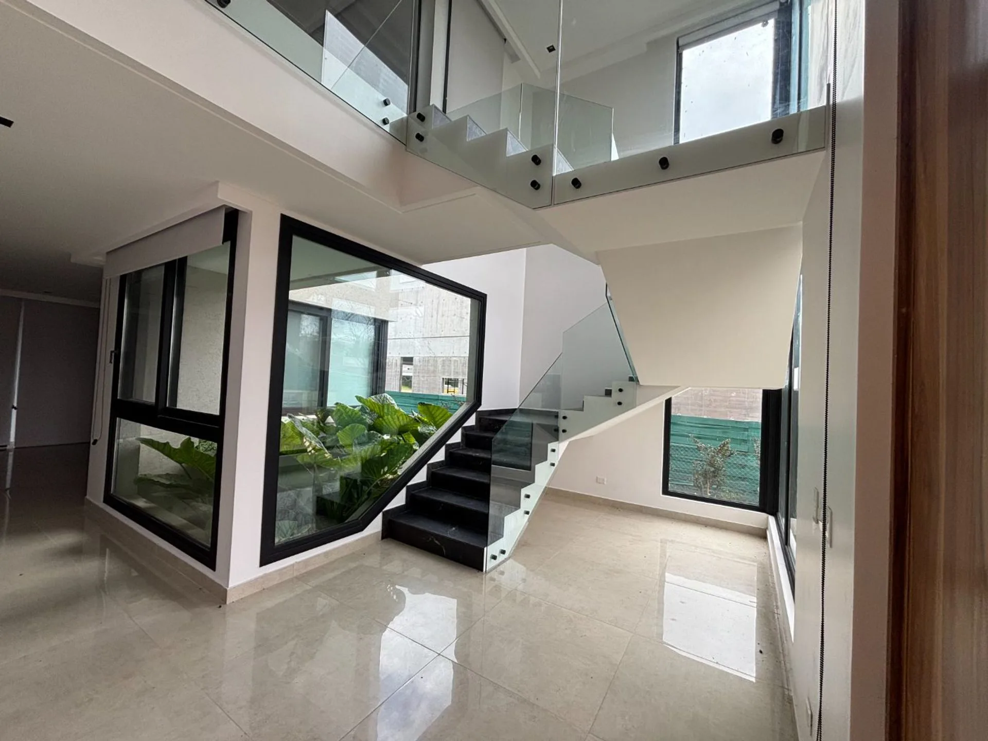 Excelente Casa en Barrio Marinas Puertos Escobar foto 2