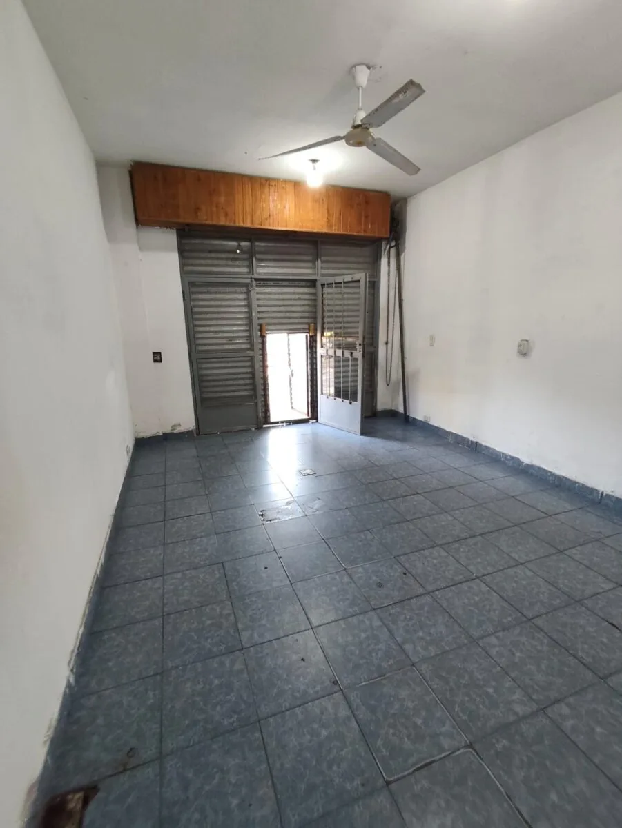 Alquiler de local comercial en B. Rivadavia, Merlo. foto 3