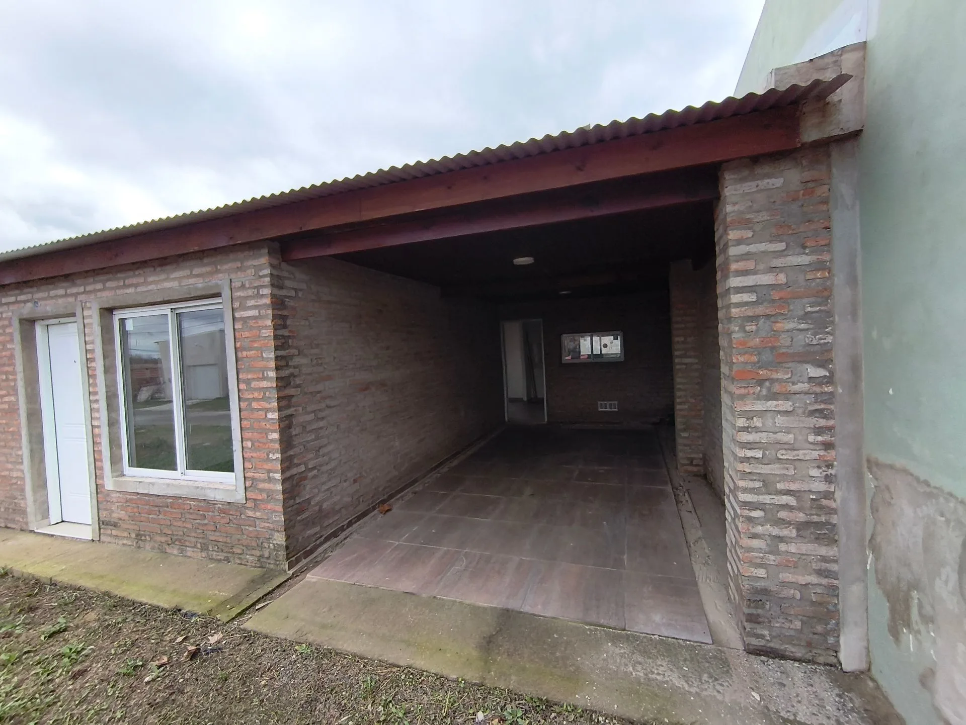Casa 2 dormitorios con garage y patio, San Benito foto 2