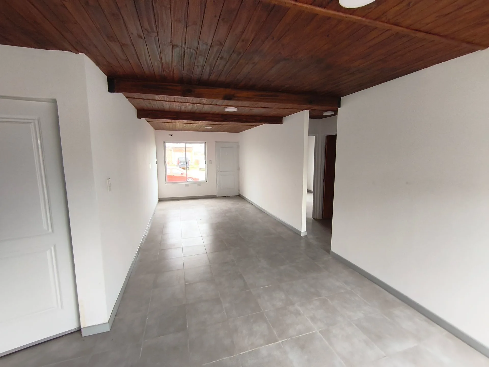 Casa 2 dormitorios con garage y patio, San Benito foto 3