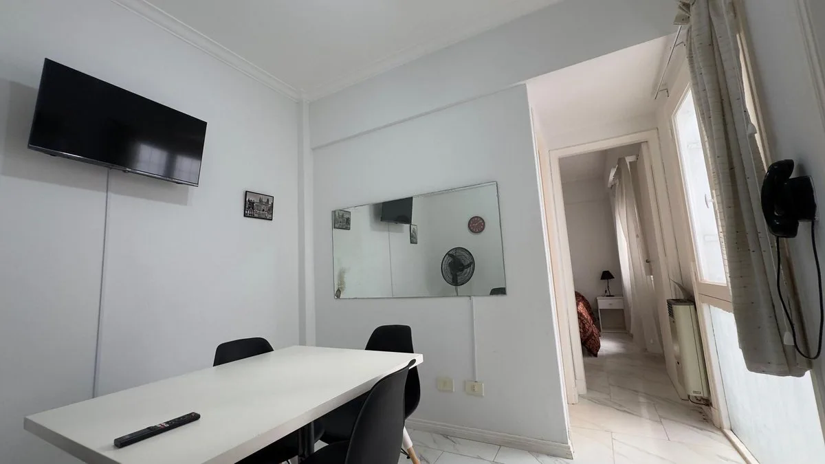VENTA DEPTO 2 AMB AMOBLADO E INSTALADO - CENTRO foto 2