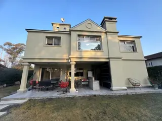 Venta de casa en Echeverría del lago foto 3