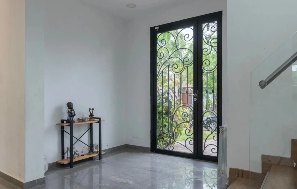 VENTA CASA 5 AMB C/PILETA B° LOS OLIVARES MALVINAS foto 3