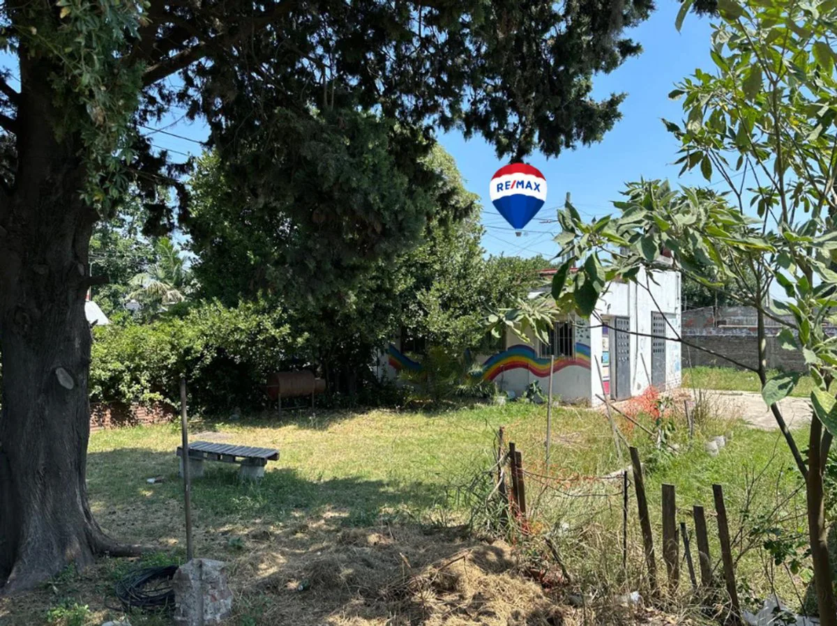 VENTA CASA 2 AMBIENTES RAFAEL CALZADA DOBLE LOTE foto 2