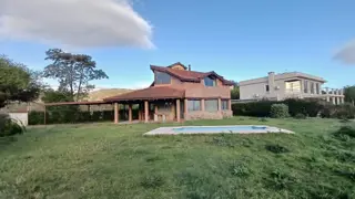Casa en Comuna San Roque a orillas del Lago San Roque foto 1