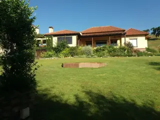 EXCELENTE PROPIEDAD EN BARRIO LA LUCINDA foto 1