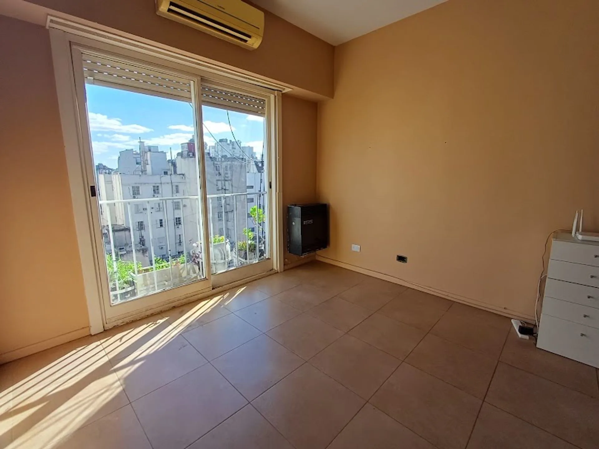 VENTA Amplio Depto 2 Amb Bajas Expe - Barrio Norte foto 3