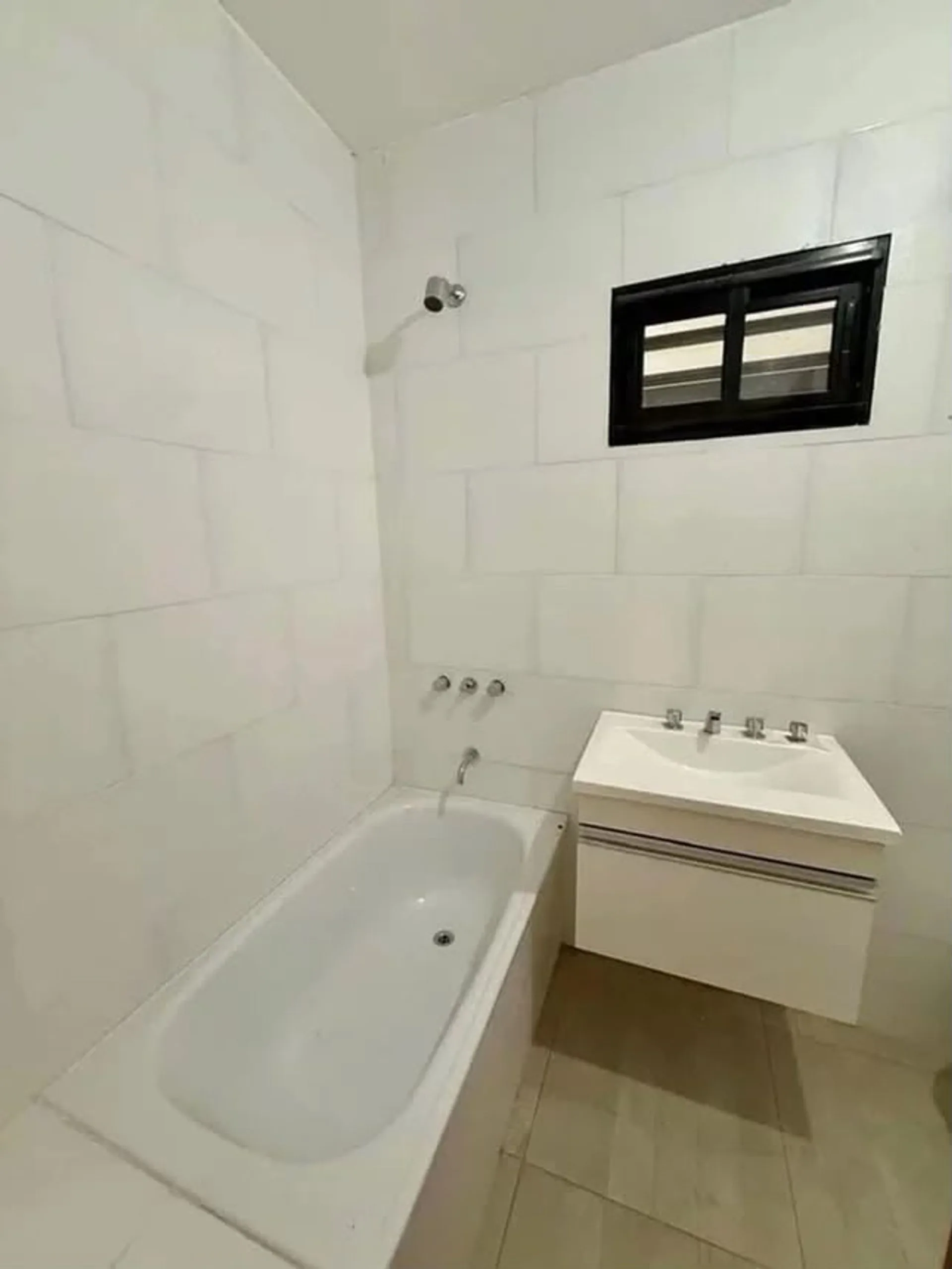 DEPARTAMENTO 2 AMB A ESTRENAR EN VENTA JOSE C PAZ foto 4
