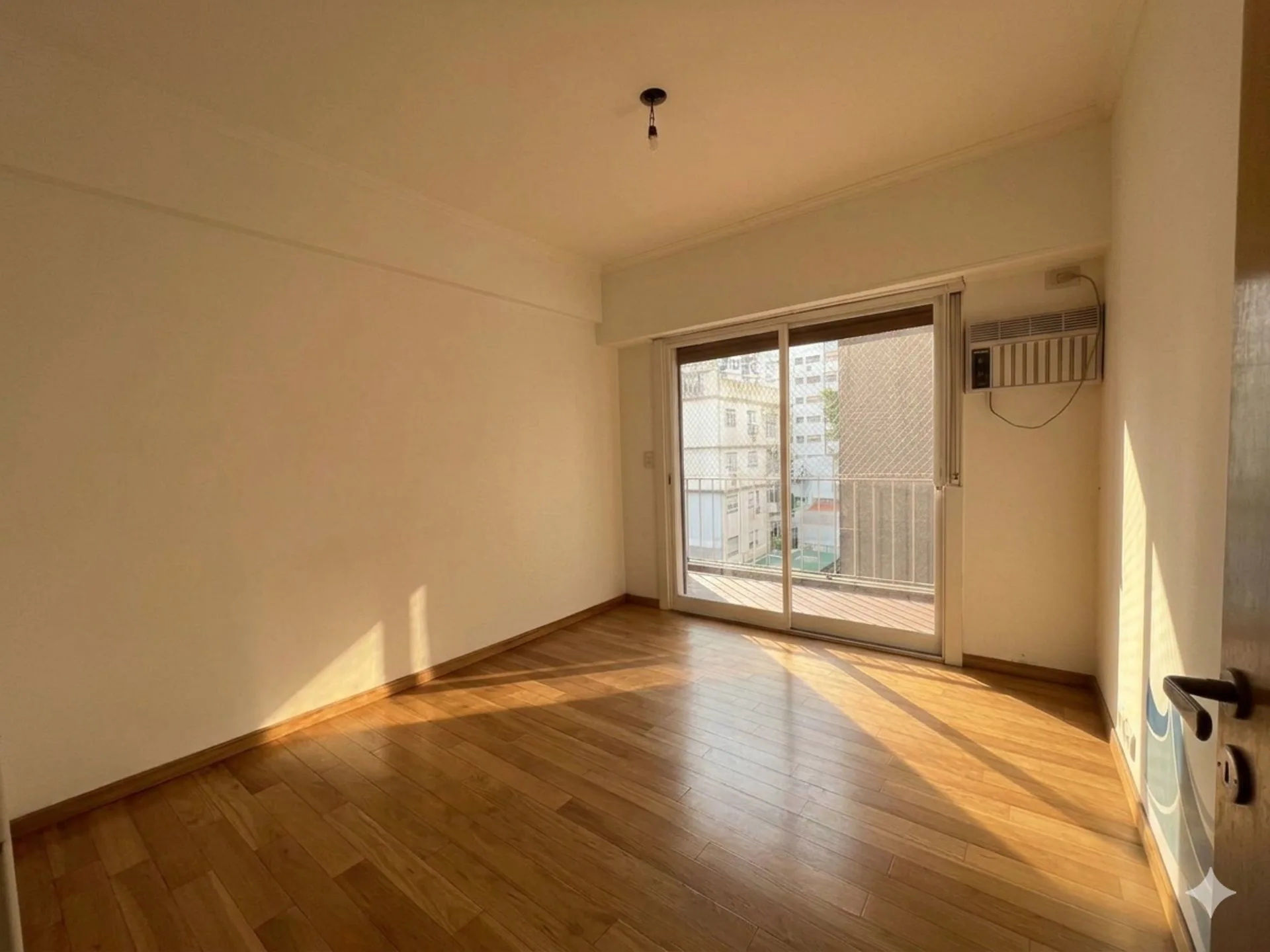 Venta dpto 3 amb dep balcon V Urquiza  RESERVADA foto 2