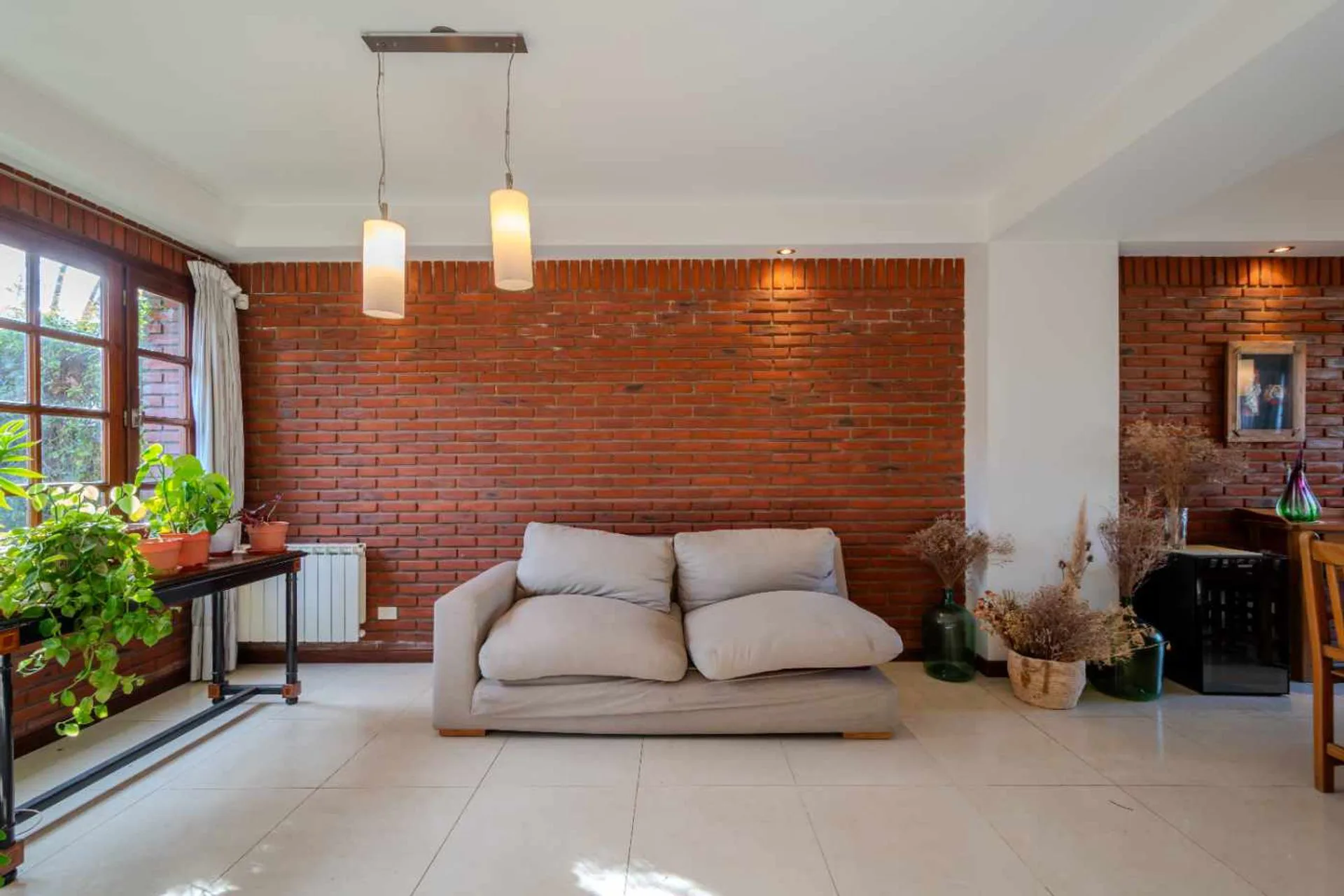 VENTA CASA 5 AMB. CON PARQUE/ LOS TRONCOS foto 5