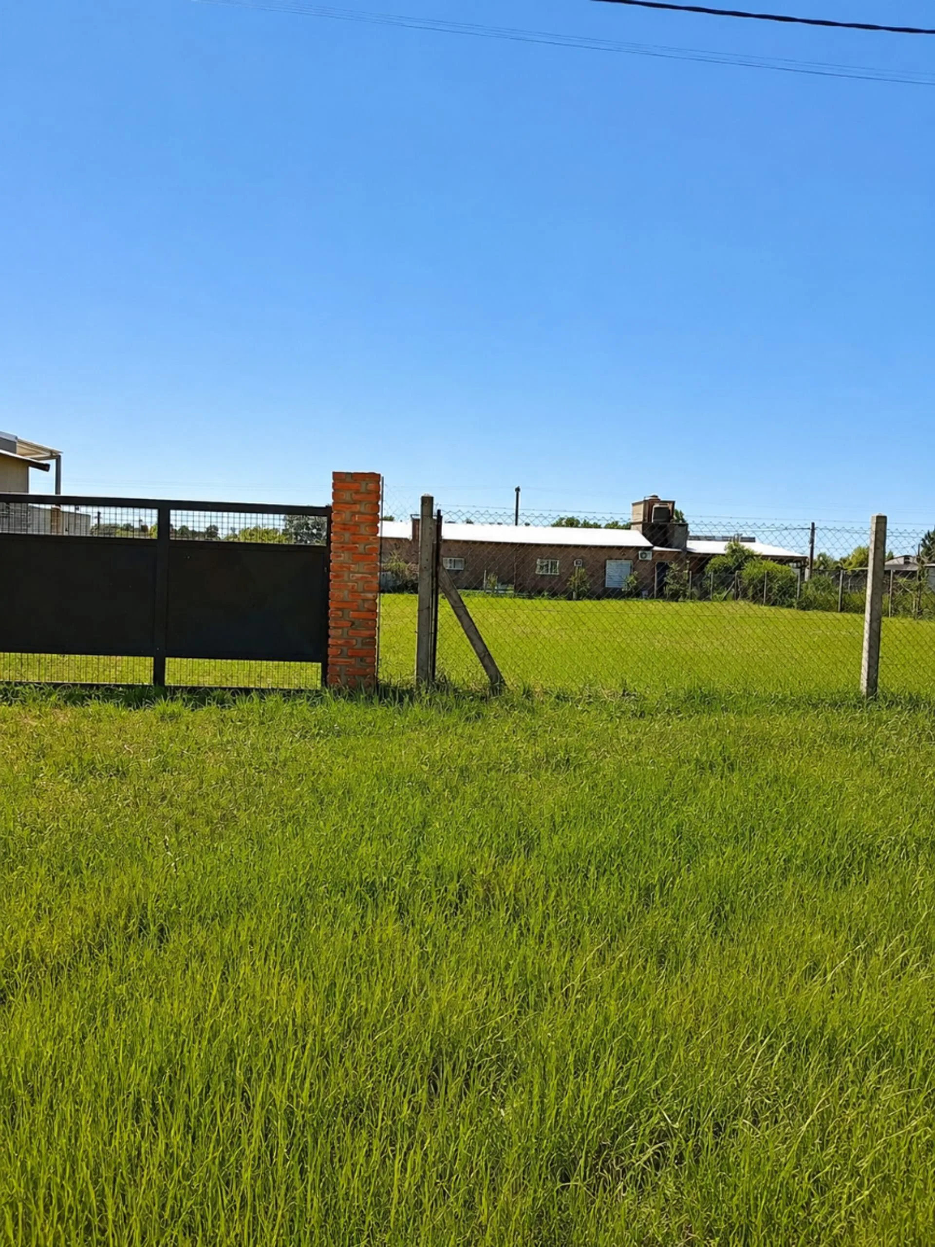LOTE EN VENTA - "JARDINES DE LA COSTA 1 " foto 2