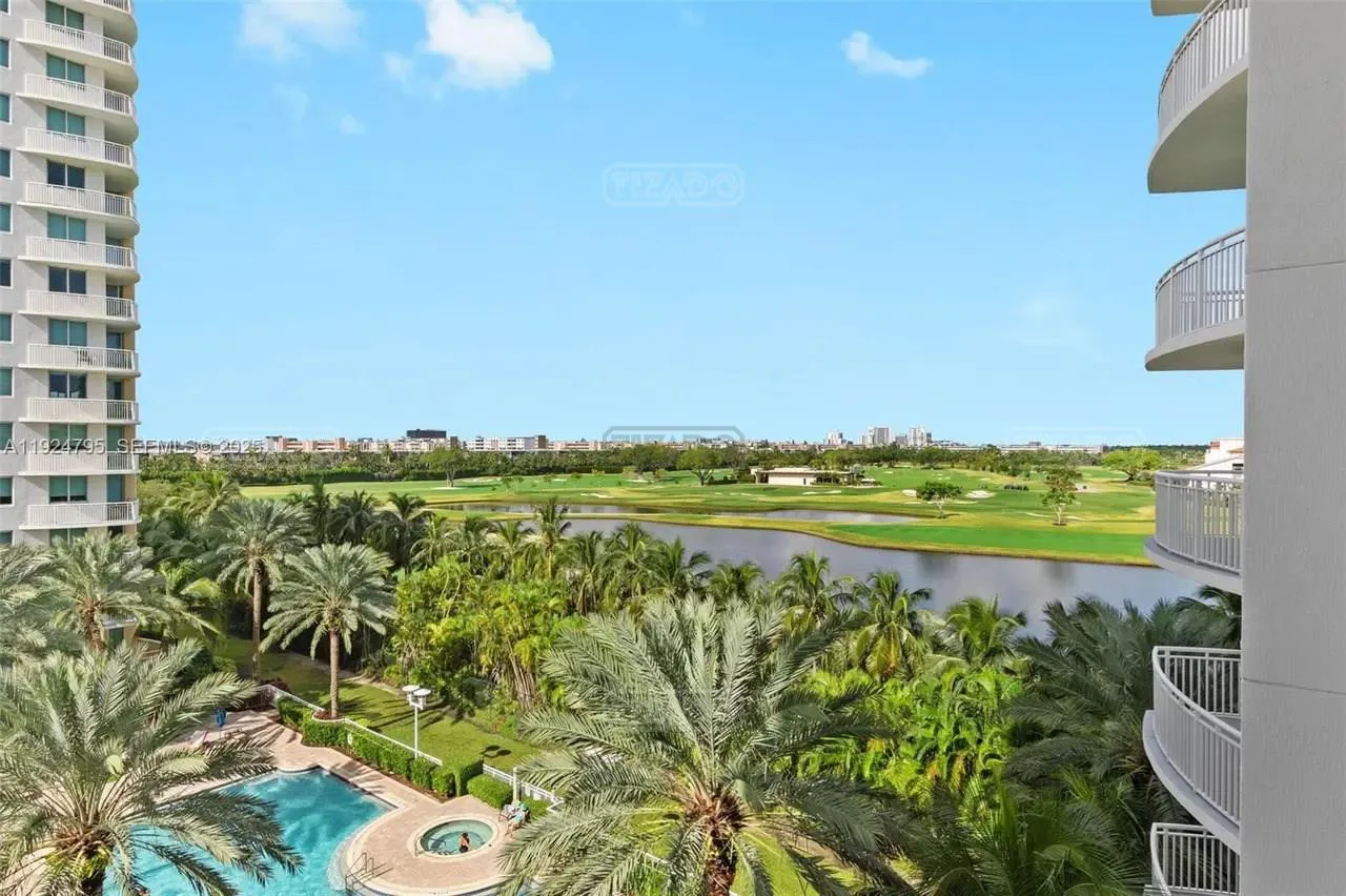 1755 E Hallandale Beach Blvd #501E 1700 foto 2