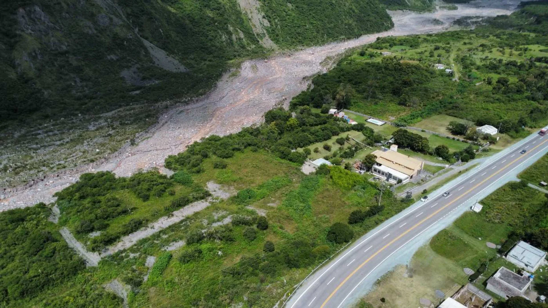 VENTA TERRENO 16.831,99 m² - CUESTA DE BARCENA foto 5