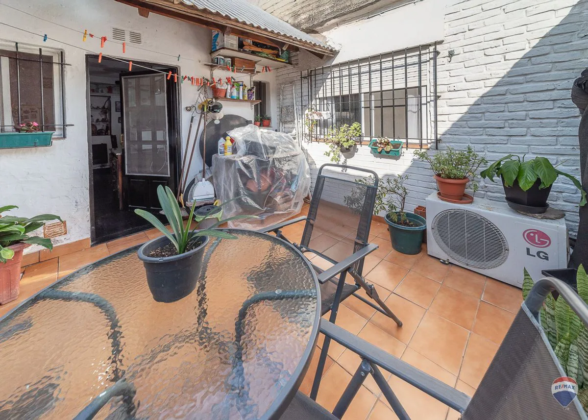 Venta casa 3 ambientes c/patio Munro edificable foto 3