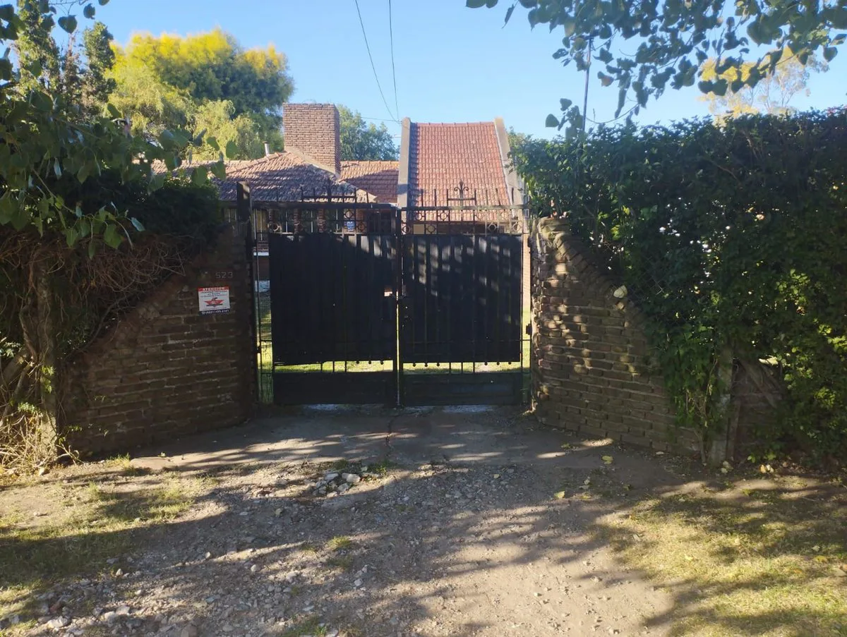 CASA DOS DORMITORIOS VENTA CITY BELL APTA BANCO foto 4