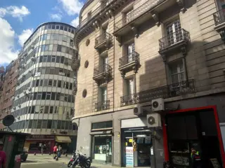 EXCELENTE PISO DE OFICINAS- CENTRO foto 1