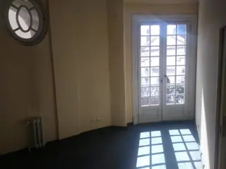 EXCELENTE PISO DE OFICINAS- CENTRO foto 5