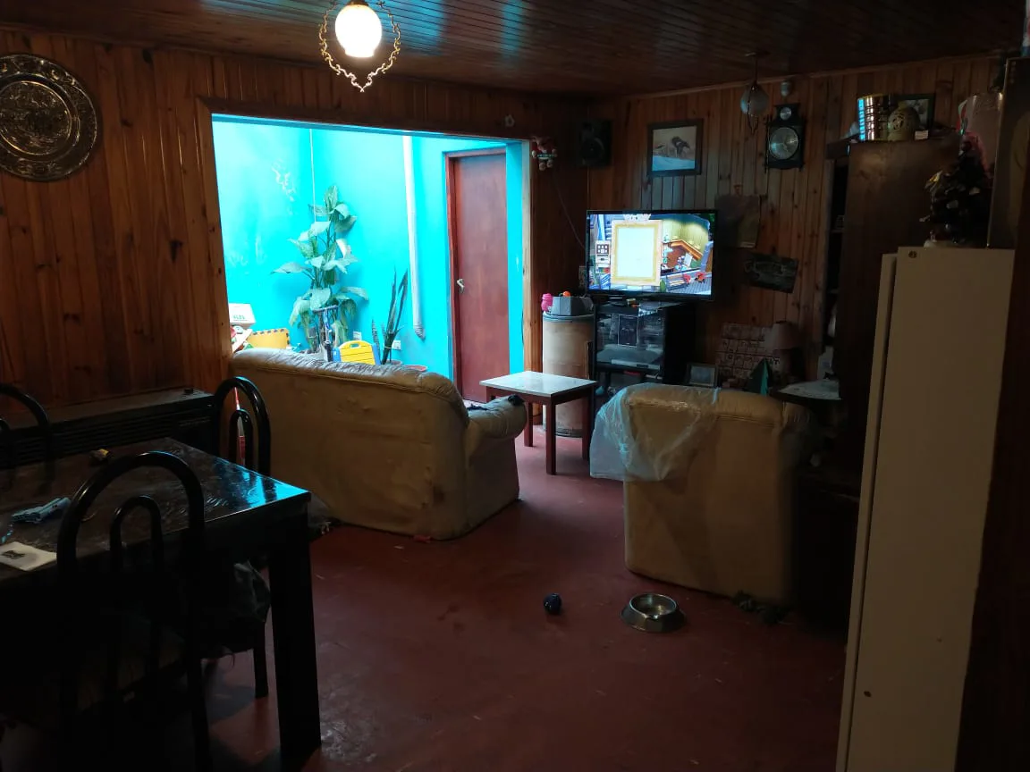 VENTA – CASA 3 DORMITORIOS – BARRIO 2 DE ABRIL foto 3