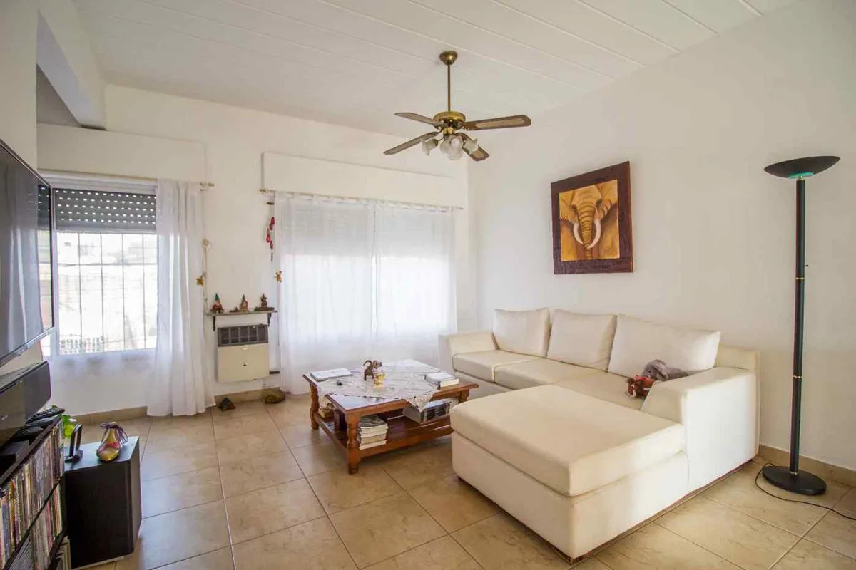 Venta Casa 8 amb Villa Ballester con Patio/Terraza foto 2