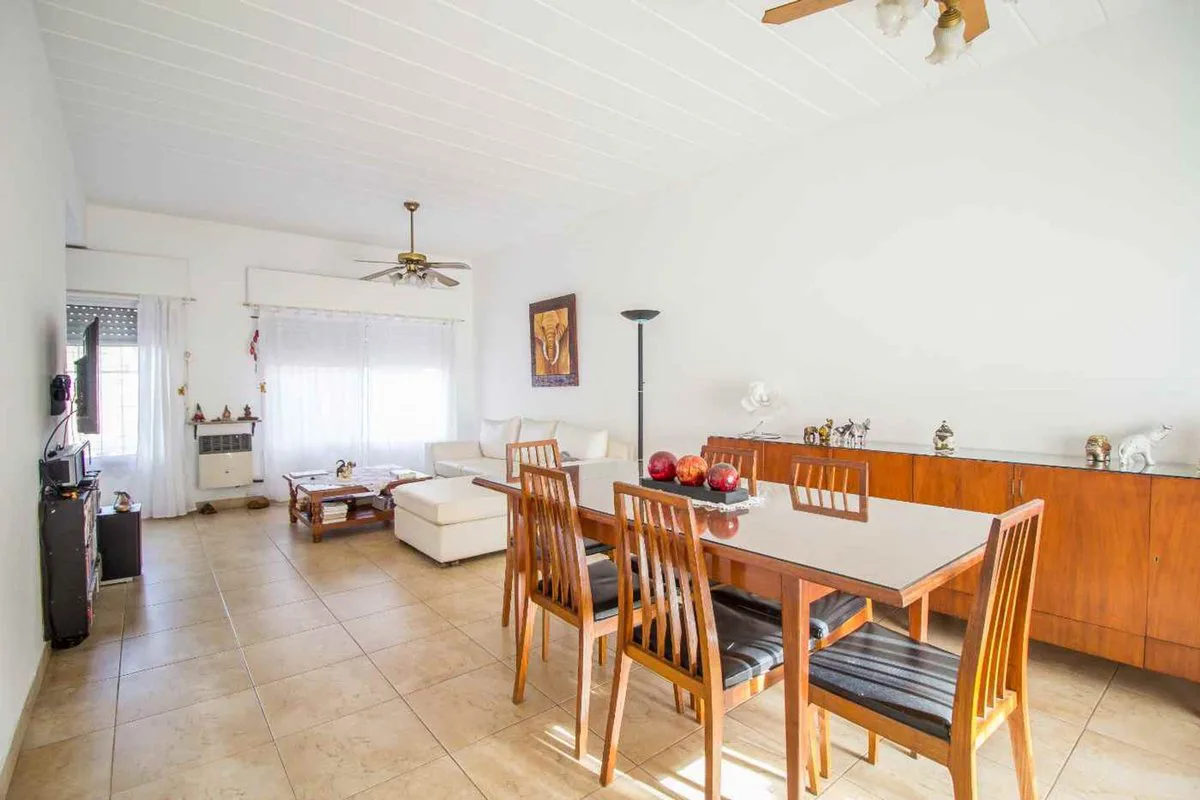 Venta Casa 8 amb Villa Ballester con Patio/Terraza foto 3