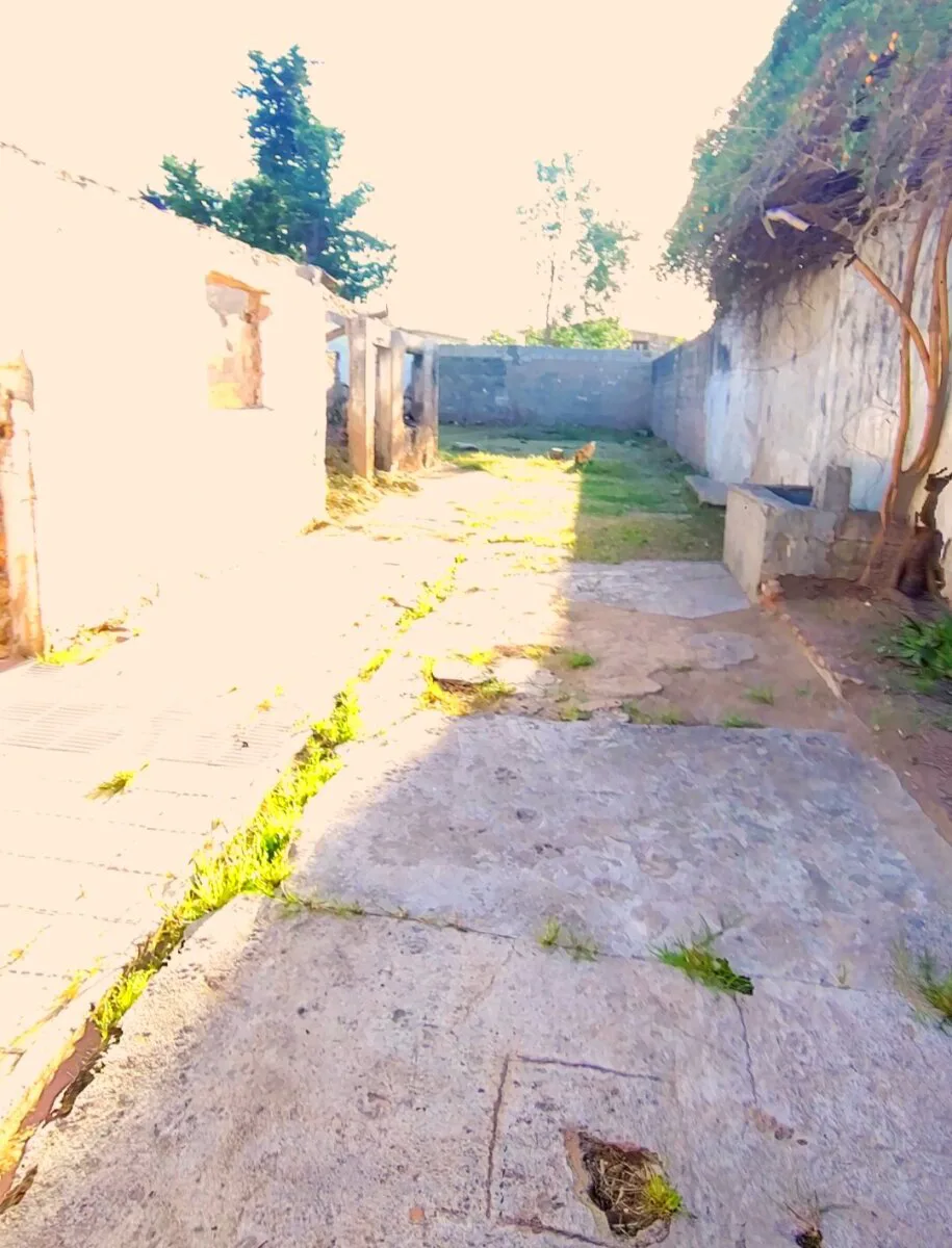 VENTA PROPIEDAD A REFACCIONAR O DEMOLER. SOBRE CALLE SARMIENTO foto 3