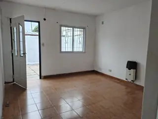 Departamento en alquiler en Villa Tesei a 5 cuadras de Av. Vergara foto 3