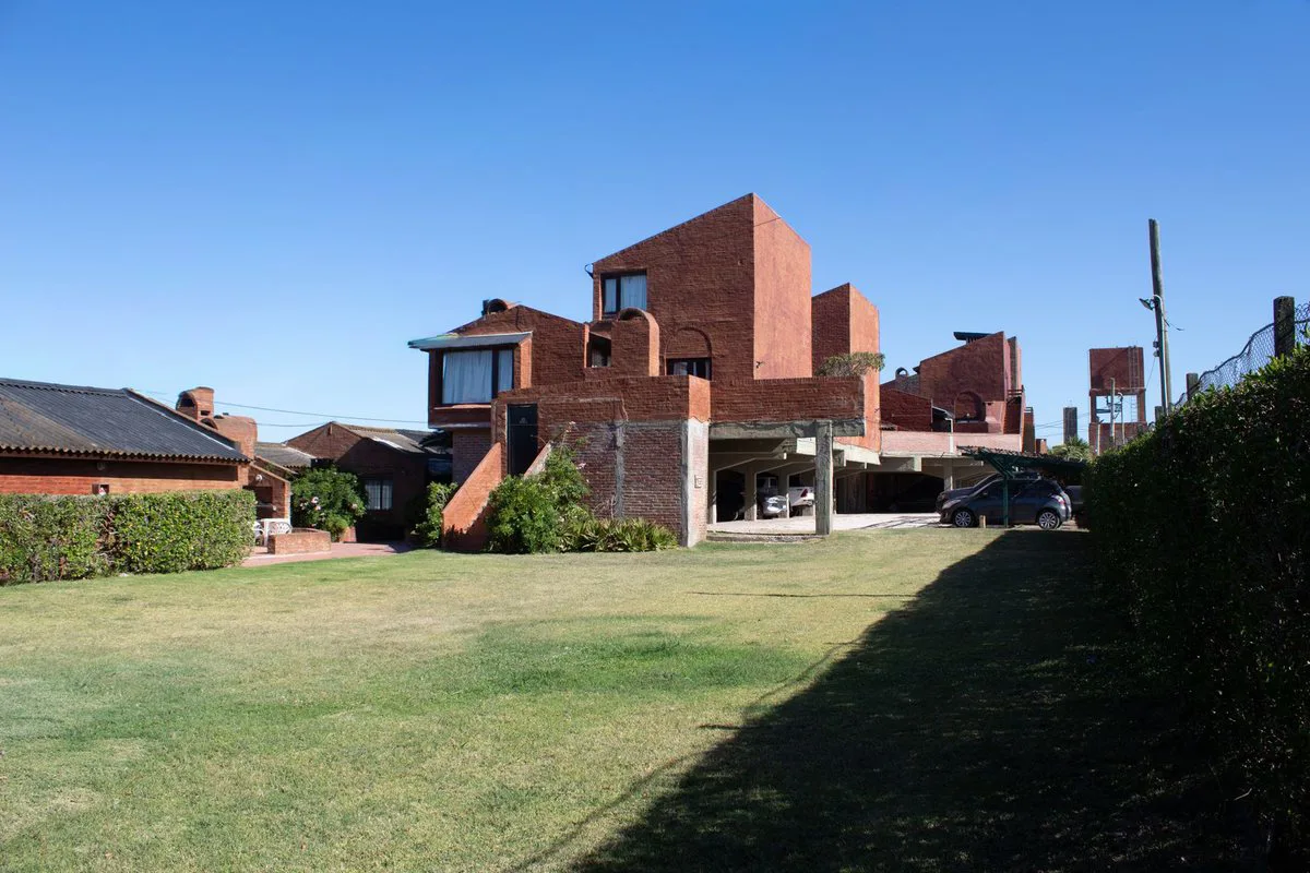 VENTA BUNGALOW EN COMPLEJO CERRADO SANTA CLARA