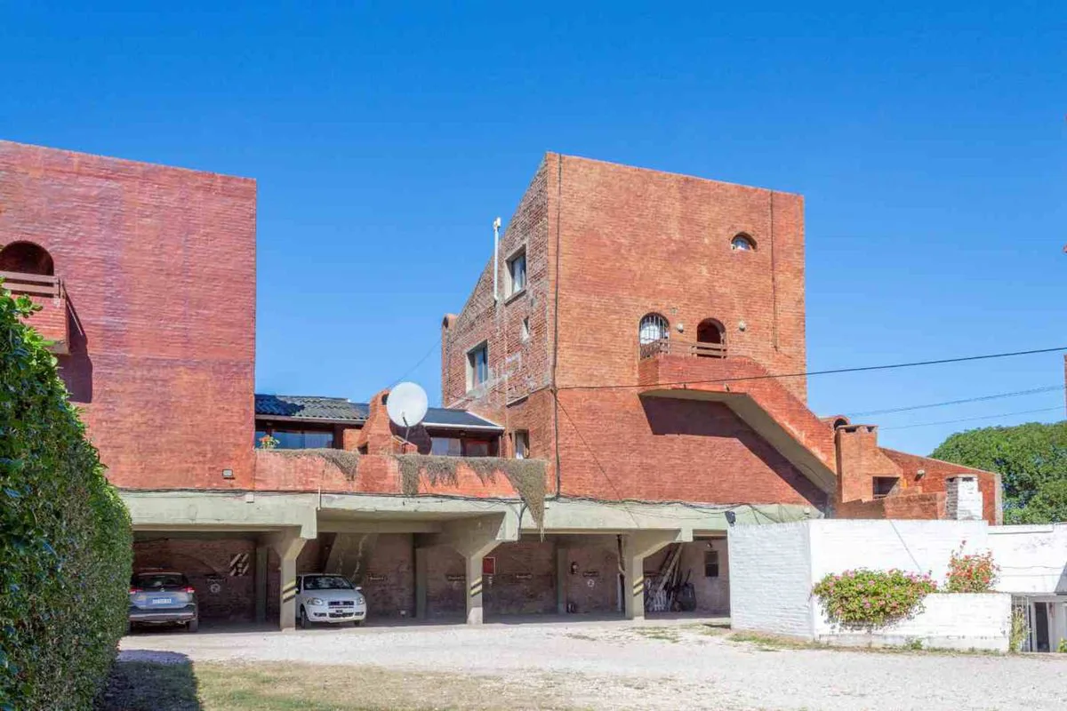 VENTA BUNGALOW EN COMPLEJO CERRADO SANTA CLARA foto 2