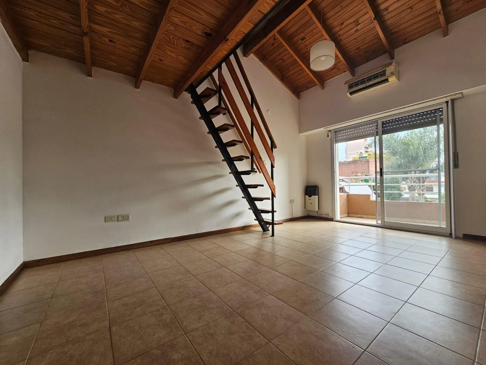DEPARTAMENTO 2 AMBIENTES TIPO LOFT EN VENTA foto 2