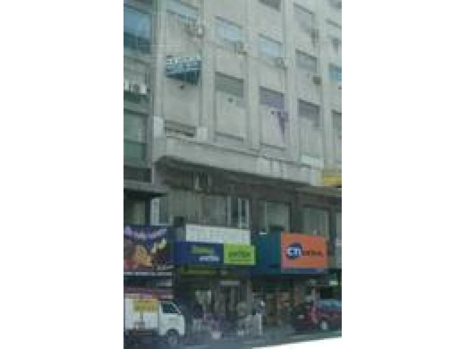 Microcentro, DLS 20.000.-,Local en Galeria del Sol. Florida y Paraguay foto 4