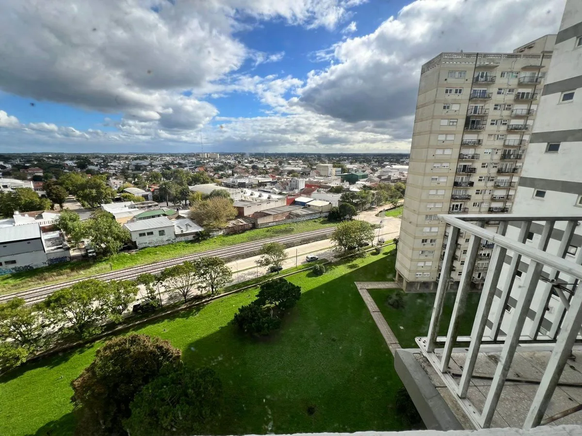 VENTA DEPARTAMENTO 3 AMB TORRE B 9 DE JULIO foto 2