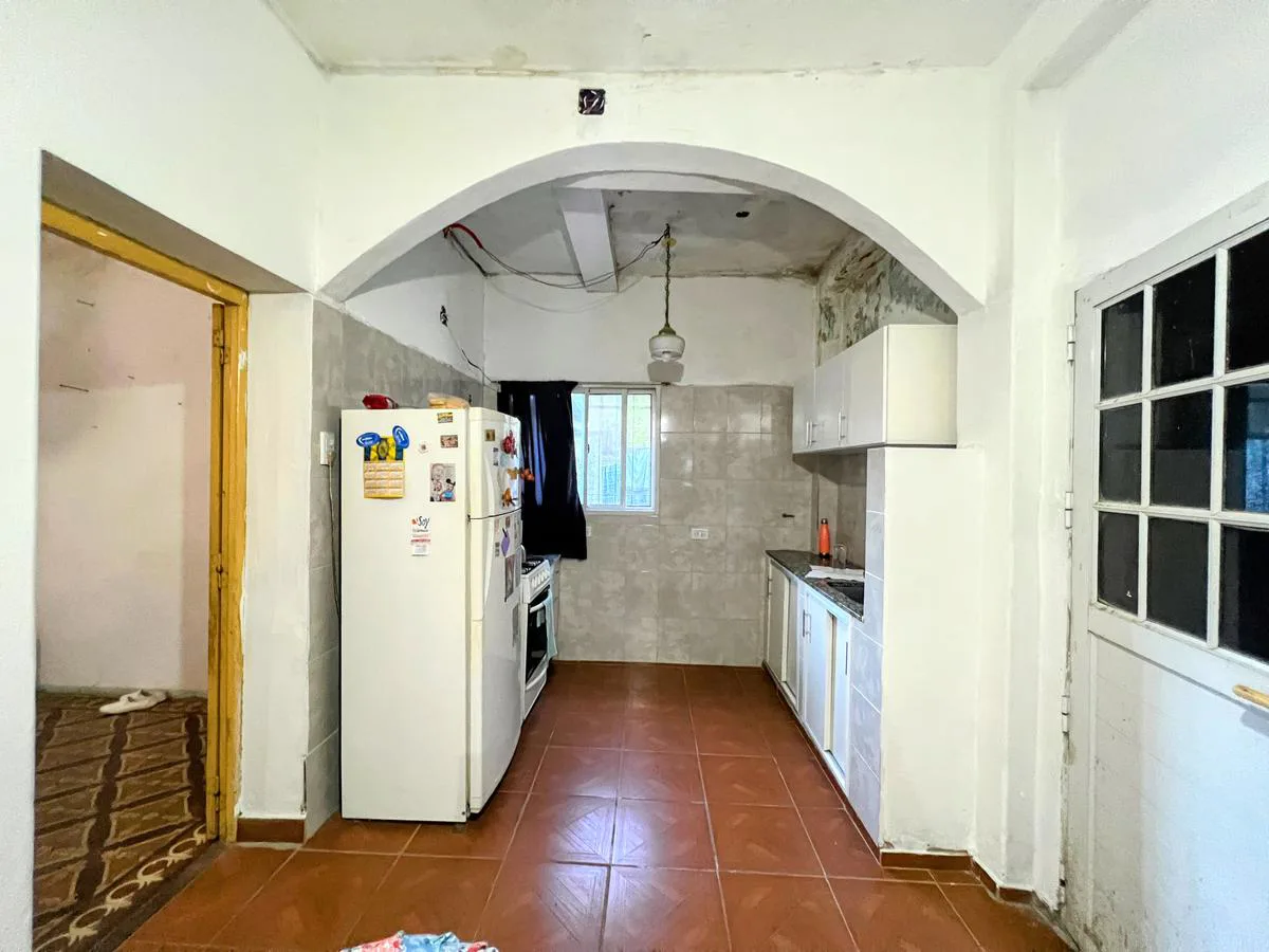 Ameghino 1200 - Casa de 2 dormitorios a reciclar - Rosario Matheu foto 4