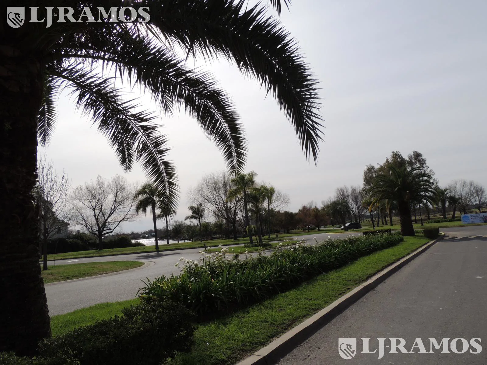 Lote interno. Se vende con Amarra. foto 4