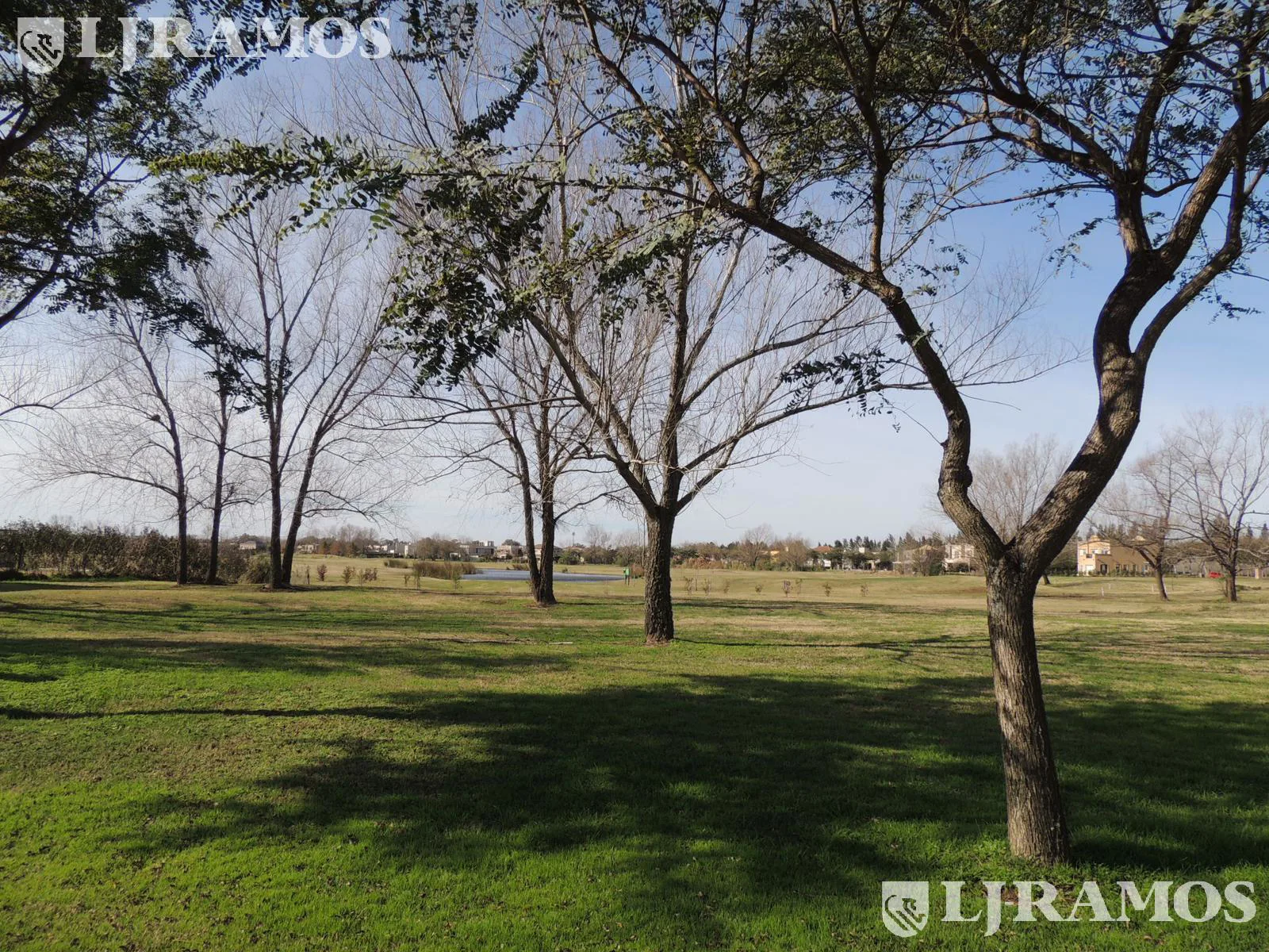 Lote interno. Se vende con Amarra. foto 5