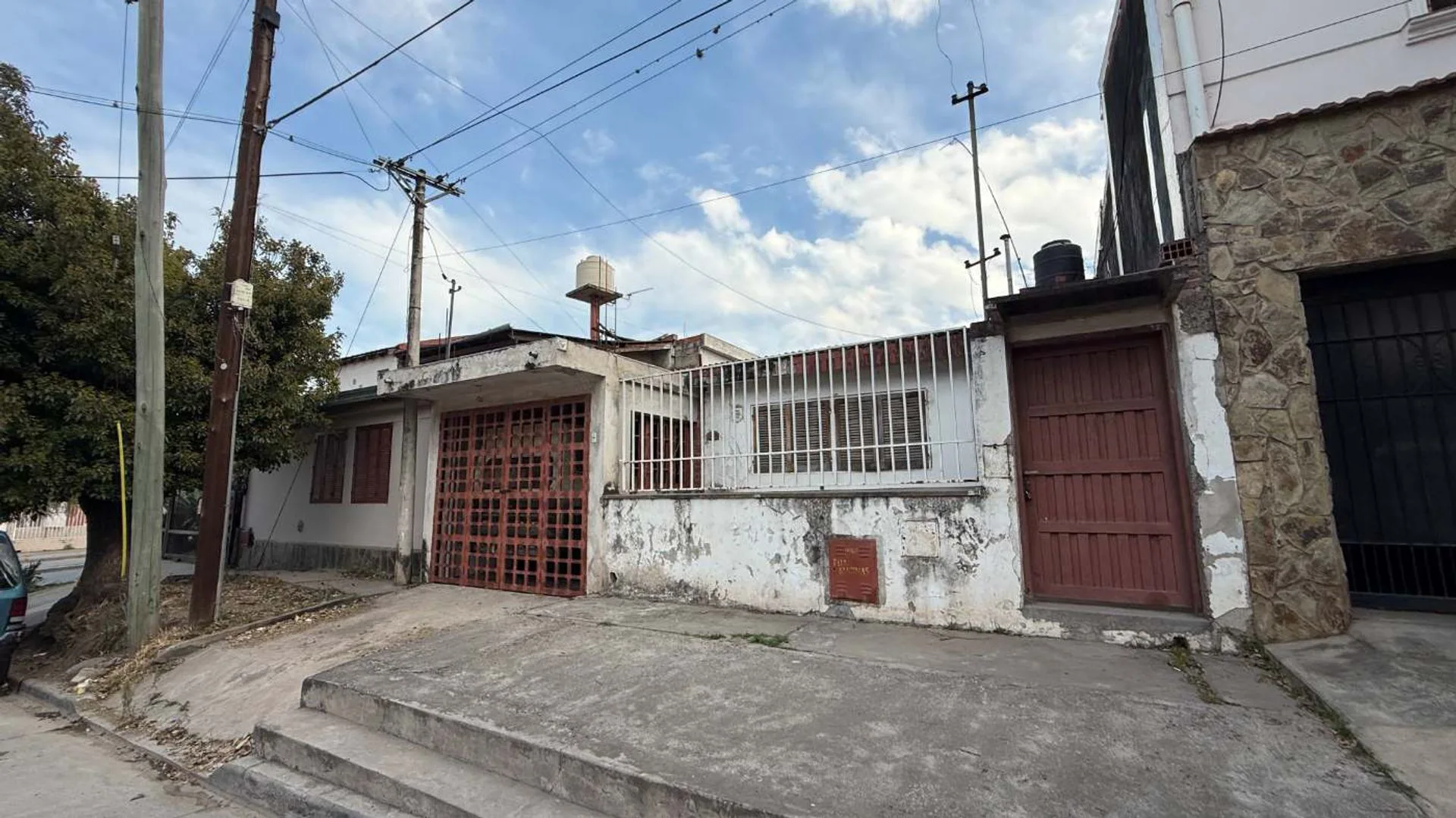 VENTA CASA 2 DORM COTAGAITA B° CORONEL ARIAS foto 2