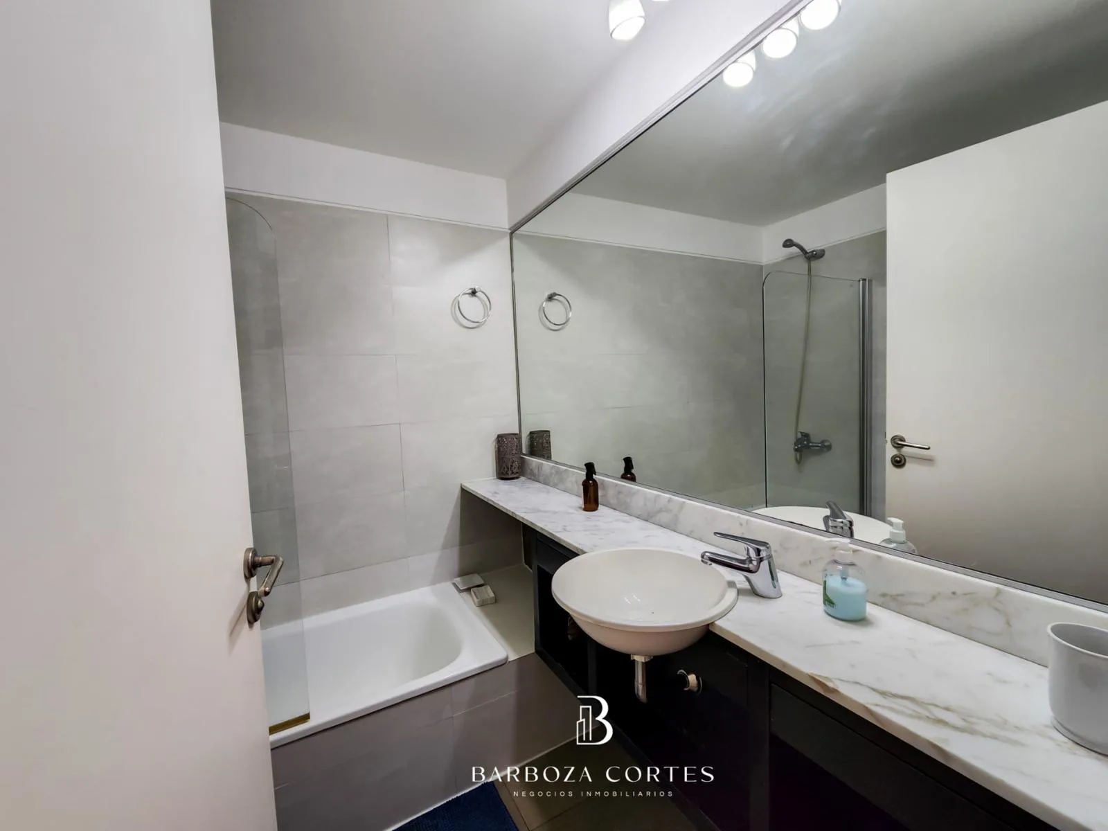 Studio apartment in Palermo – photo 3 of 21