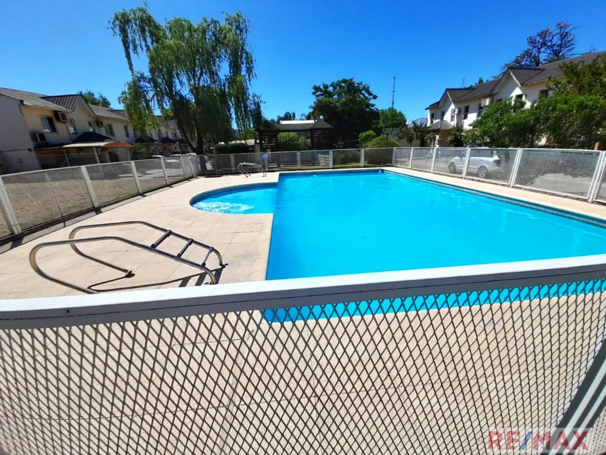 VENTA TRIPLEX MORENO BARRIO PRIVADO CON PILETA foto 2