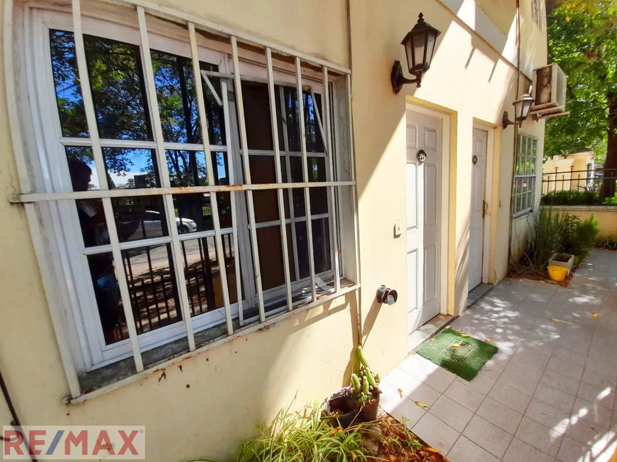 VENTA TRIPLEX MORENO BARRIO PRIVADO CON PILETA foto 5