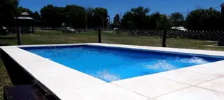VENDO CASA 3 HABITACIONES Y PILETA A MTRS DEL LAGO EN POTRERO DE GARAY foto 5