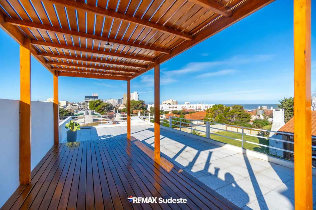 VENTA DEPTO 3 AMB TERRAZA VISTA AL MAR COCHERA foto 3