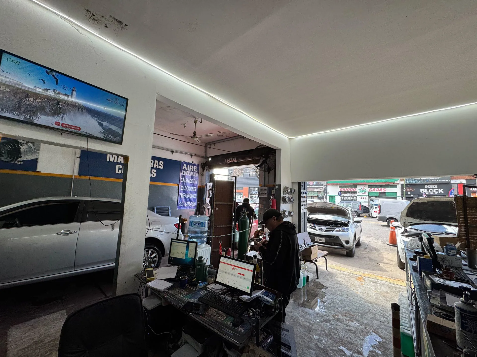 VENTA GALPON EN AVENIDA WARNES - 400M2 foto 4