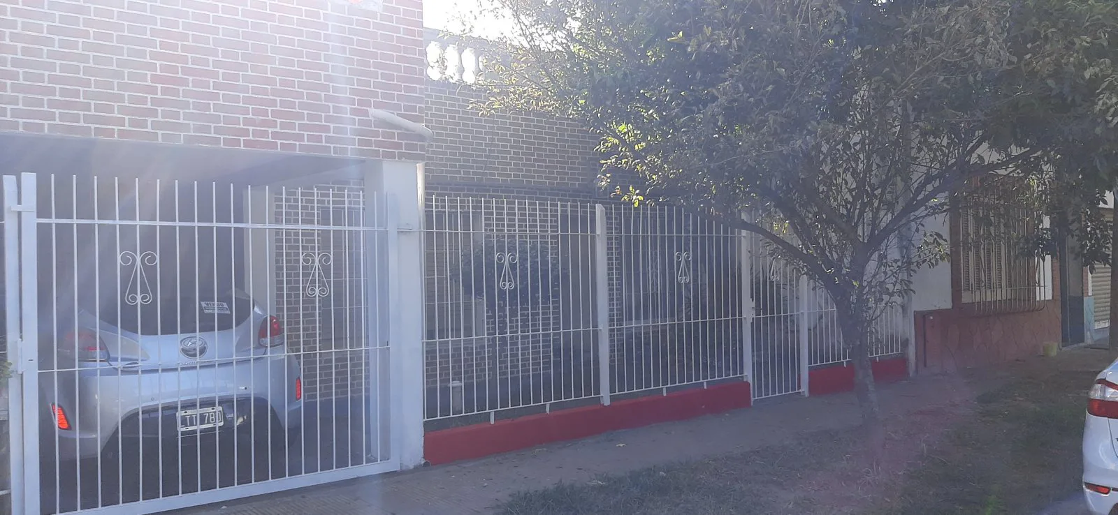 VENTA CASA 3 AMB. MUY BUEN ESTADO EN PALOMAR foto 2