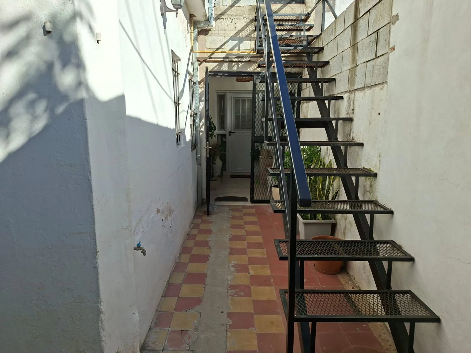 VENTA CASA 2 DORMITORIOS - VIRREYES foto 2