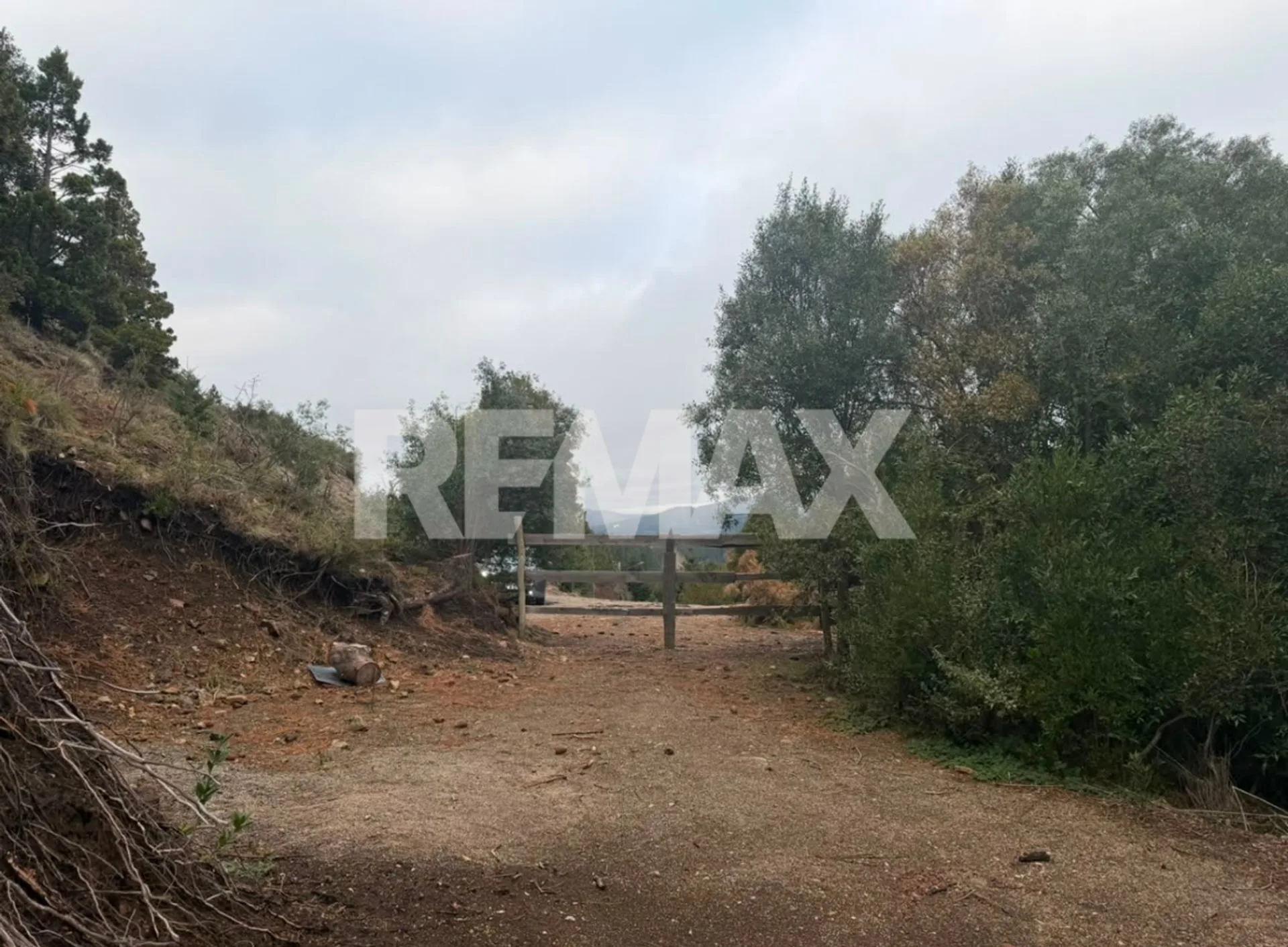 Lote en barrio Ruca Hue foto 4