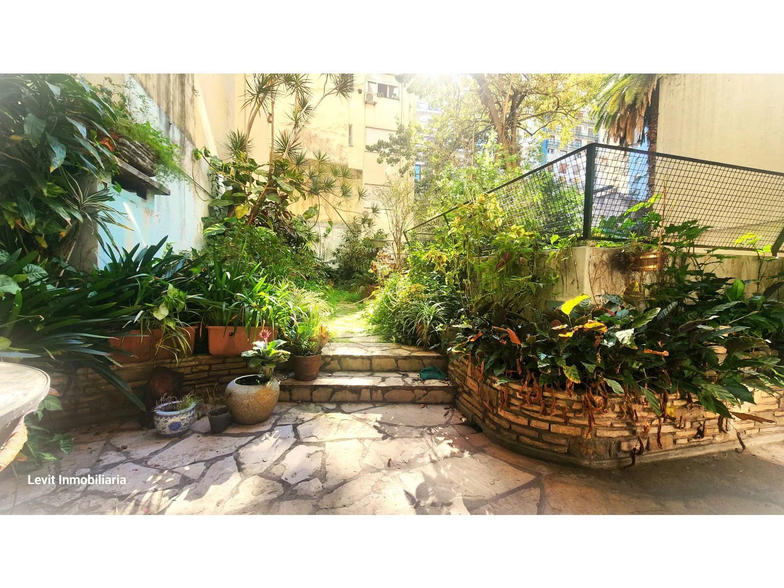 VENTA DPTO RETASADO Tipo CASA - OASIS en Pleno Barrio Norte ÚNICO JARDIN EXCLUSIVO foto 2