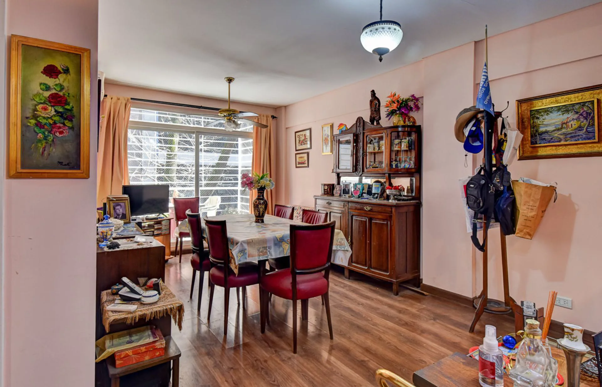 VENTA DEPTO 3 AMBIENTES CON BALCÓN   COCHERA FIJA foto 4