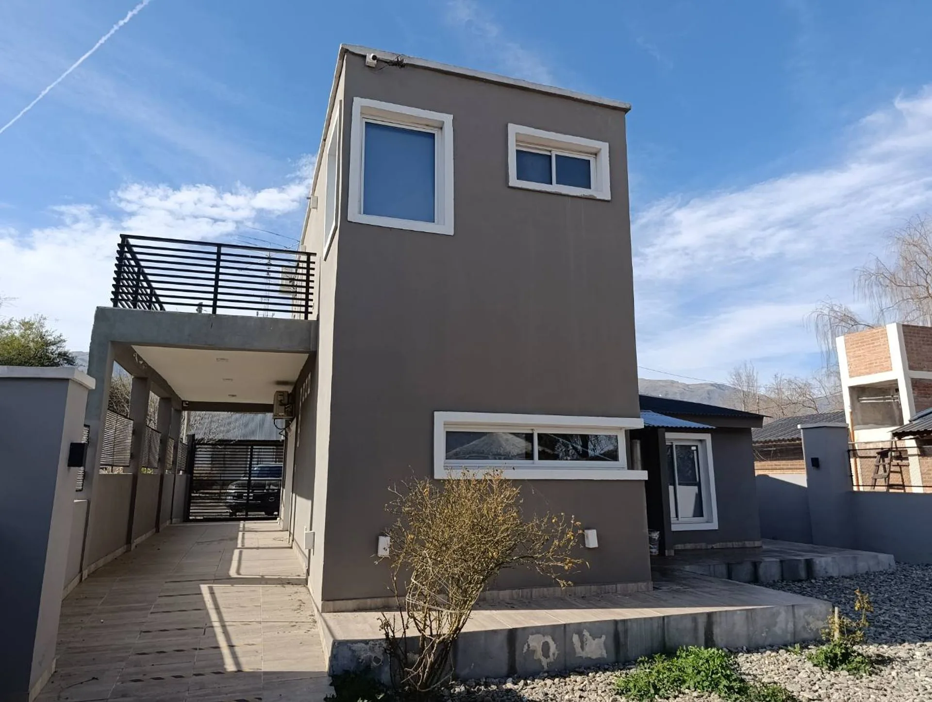 Hermosa casa en venta en Carpintería foto 2
