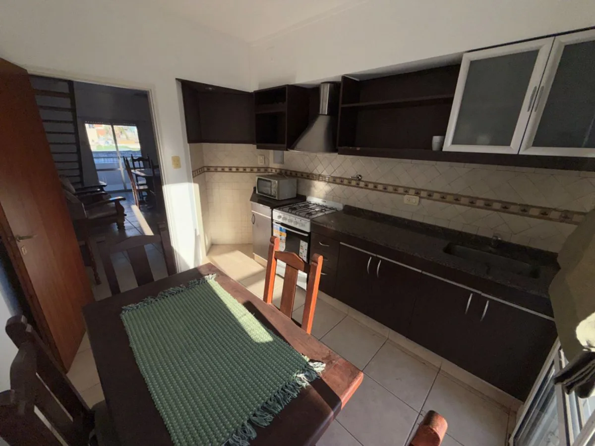 ALQUILER SEMI PISO BELGRANO 3553 CON COCHERA 2 DOR foto 5