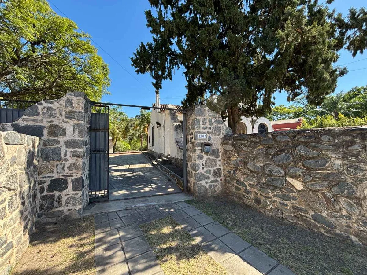 SE VENDE HISTÓRICA CASA - Avenida OCAMPO Catamarca foto 4